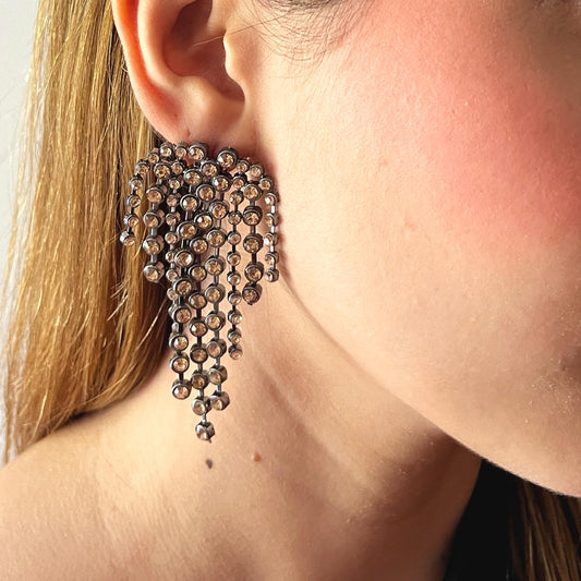 ARETES AMORE